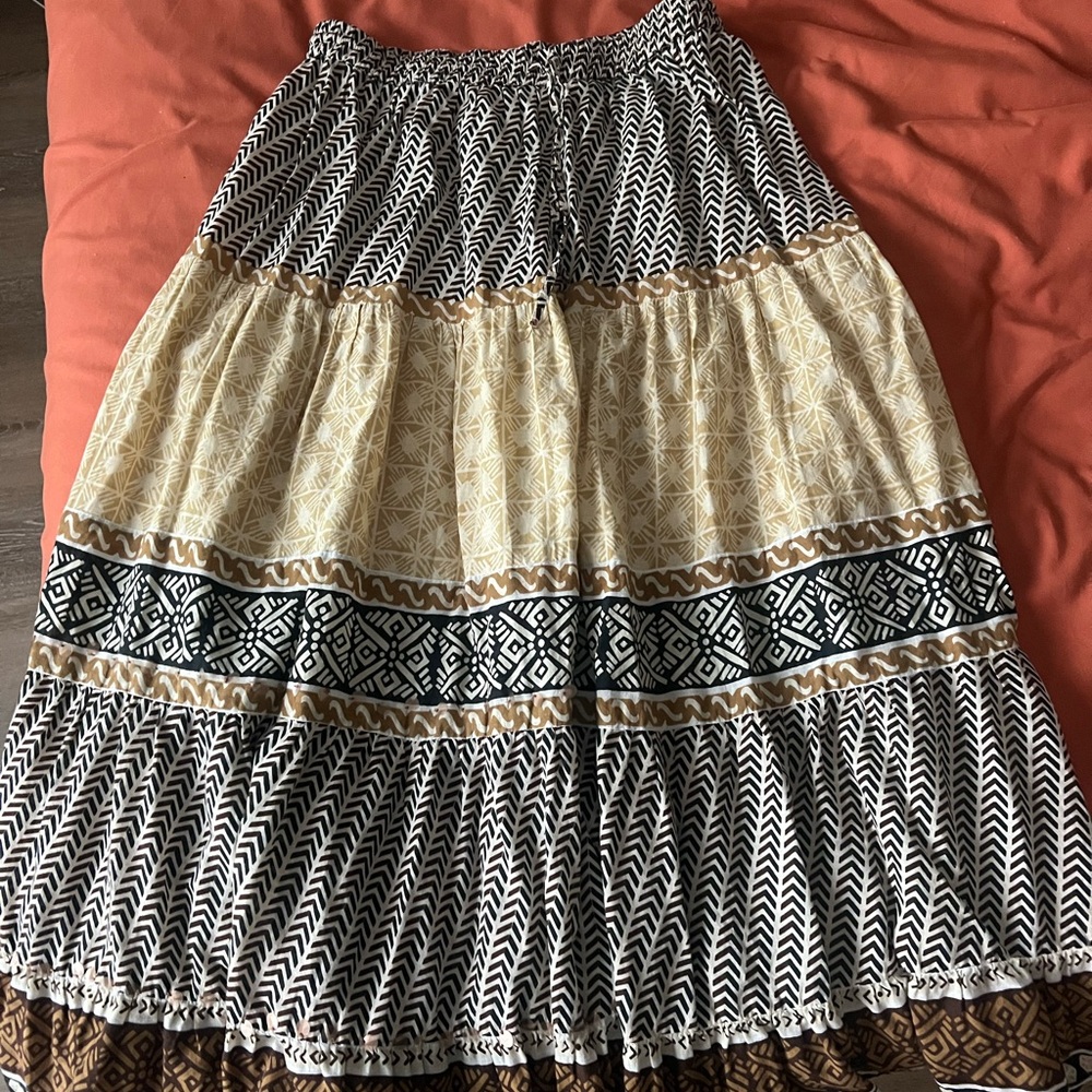 White Stag Black and Cream Patterned Maxi Skirt